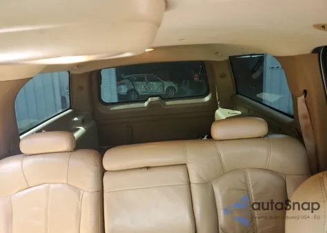 2000 Chevrolet Suburban C1500 z USA, uszkodzony, nr VIN 3GNEC16T8YG225690